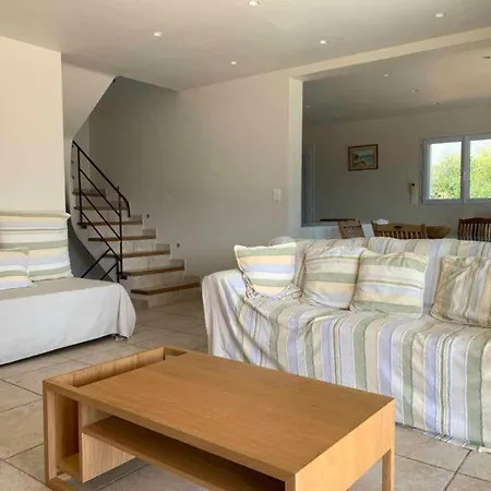 Les De Lava Holiday home