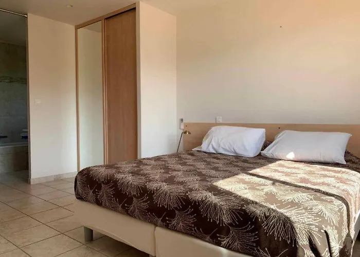 Prázdninový dům Les De Lava